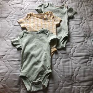 3-6 month gender neutral bodysuits bundle